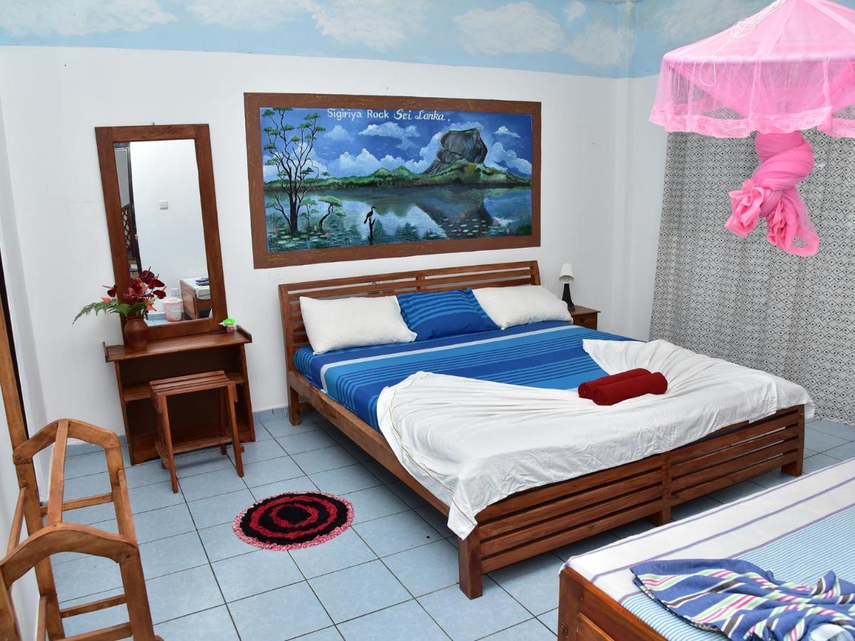 Hotel Happy Tuna Hikkaduwa Exteriér fotografie